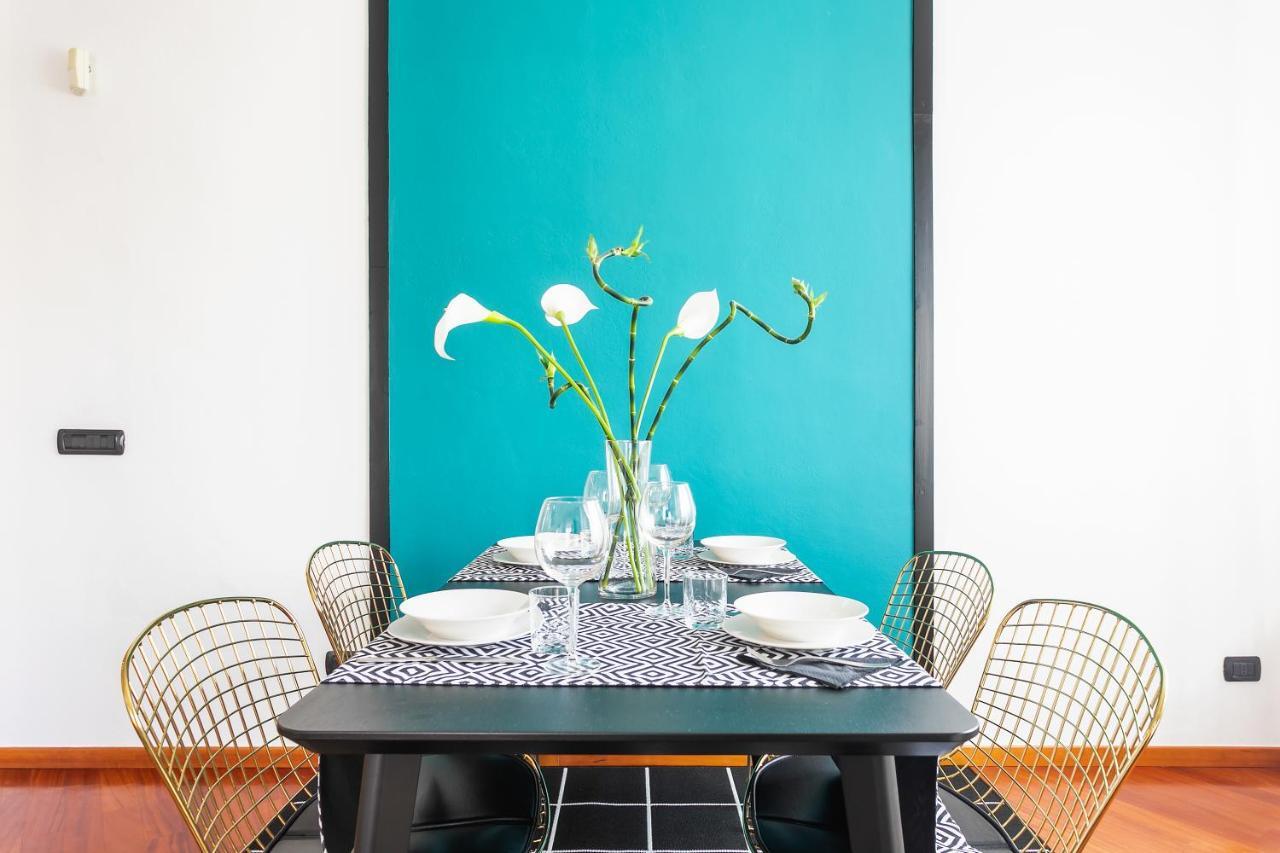Santa Chiara Apartment By Myhomeincomo Kültér fotó
