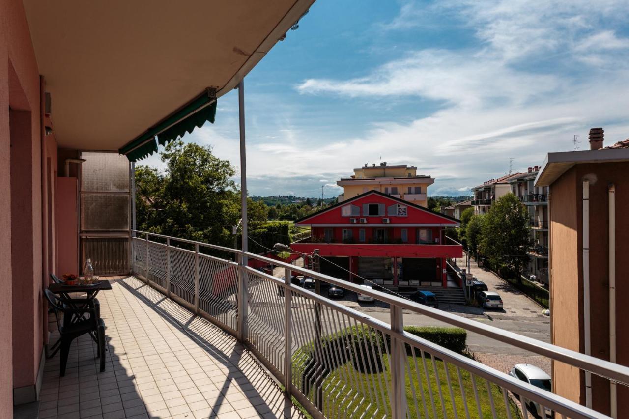 Santa Chiara Apartment By Myhomeincomo Kültér fotó